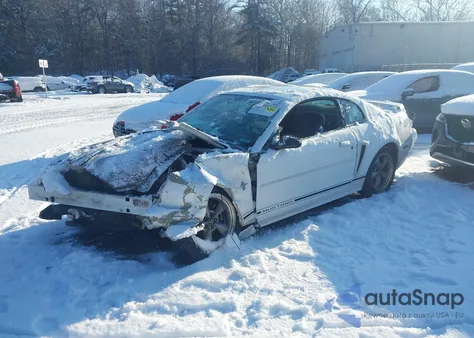 2001 Ford Mustang z USA, uszkodzony, nr VIN 1FAFP40401F166152